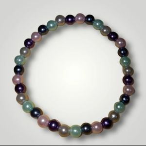 hand crafted essential beaded pearl Bracelet